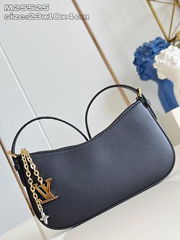LOUIS VUITTON | LV Bloom Pochette Bag Calfskin Black M25525
