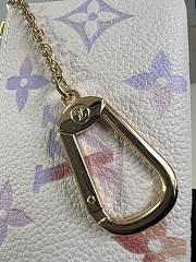 LOUIS VUITTON | Key Pouch Dream Beige M25597 - 6