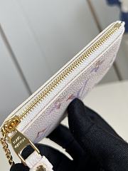 LOUIS VUITTON | Key Pouch Dream Beige M25597 - 3