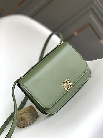 LOEWE | Goya bag in silk calfskin Avocado Green Rebajas 