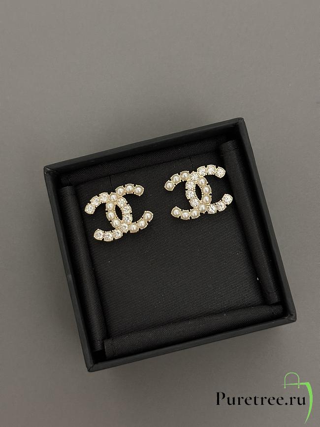 Chanel pearl half diamond cc earrings - 1