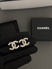 Chanel pearl half diamond cc earrings - 2