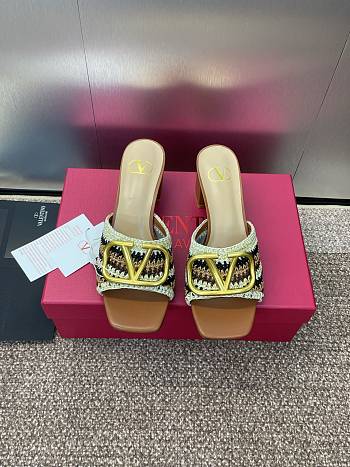Valentino Logo Metal Buckle Block High heels 6cm