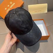 LOUIS VUITTON | baseball cap features a subtle print 02 - 6