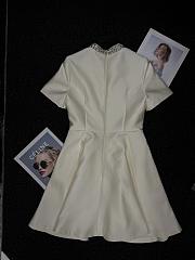 Chanel waist-cinching dress in beige - 4