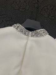Chanel waist-cinching dress in beige - 3