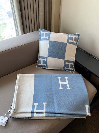 HERMES | Blanket & Pillow In Blue