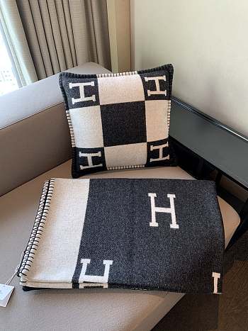HERMES | Blanket & Pillow In Black