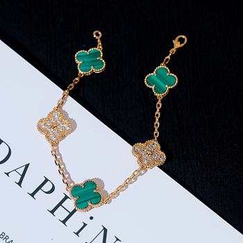 VCA malachite and diamond-embellished five-color bracelet green