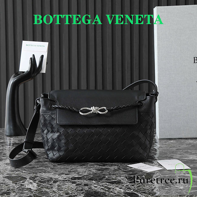 BOTTEGA VENETA | Small Andiamo Messenger In Black - 1