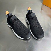 LOUIS VUITTON | LV Runner Tatic Sneaker In Black/ White - 6