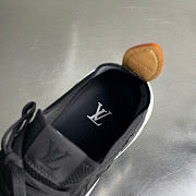 LOUIS VUITTON | LV Runner Tatic Sneaker In Black/ White - 4