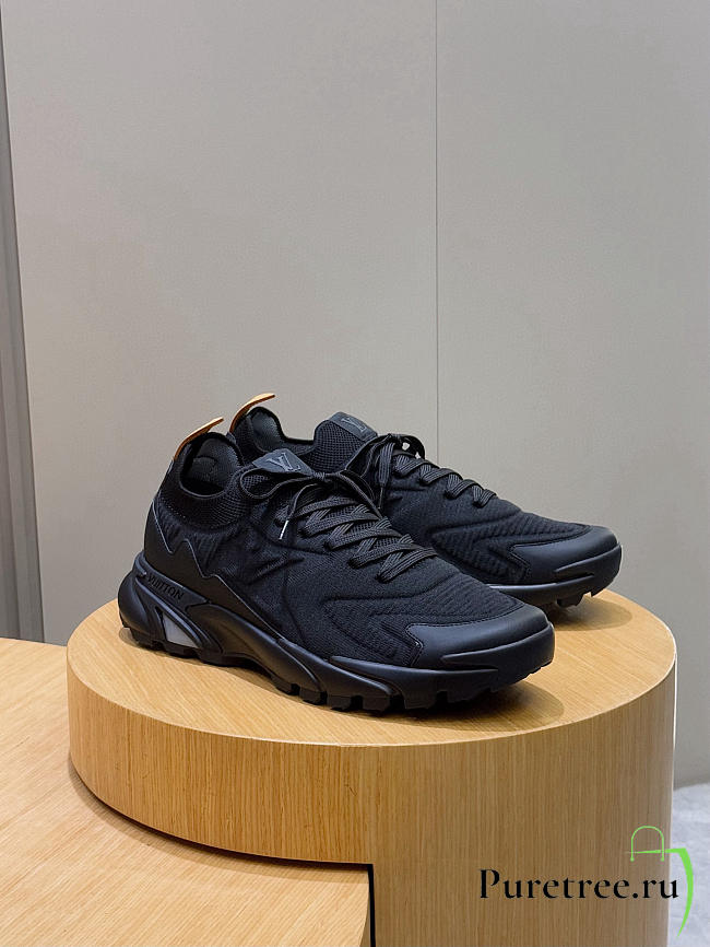 LOUIS VUITTON | LV Runner Tatic Sneaker 01 - 1