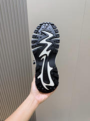 LOUIS VUITTON | LV Runner Tatic Sneaker 02 - 6
