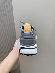 LOUIS VUITTON | LV Runner Tatic Sneaker 03 - 5