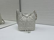 DIOR | D-Motion handbag in white - 1