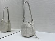 DIOR | D-Motion handbag in white - 4