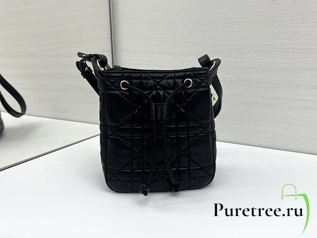 DIOR | D-Motion handbag in black - 1
