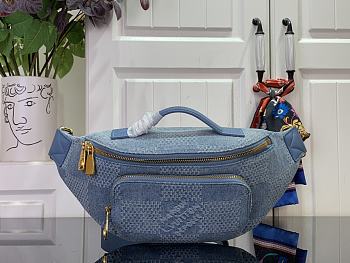 LOUIS VUITTON | Rush Fanny Pack Denim Blue