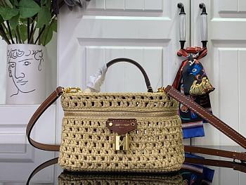 LOUIS VUITTON | Vanity Chain Pouch Natural Tan