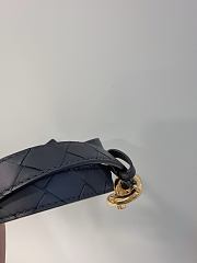 Bottega Veneta Knot belt features an intrecciato-woven 01 - 5