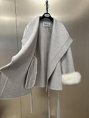 Max Mara Autumn/Winter Wool Coat with Detachable White Fox Fur Cuffs 01 - 3