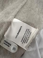 Max Mara Autumn/Winter Wool Coat with Detachable White Fox Fur Cuffs 01 - 6