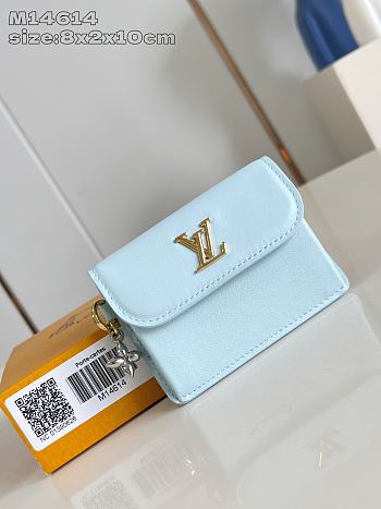 LOUIS VUITTON | Tiny Recto Verso Card Holder LV Bloom Azur