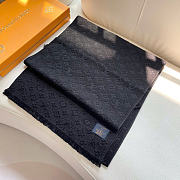 LOUIS VUITTON | Monogram Classic Scarf Black Muffler  - 2