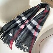 BURBERRY | Winter Plaid Cashmere Scarf With Tassel 02 - 1
