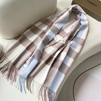 BURBERRY | Winter Plaid Cashmere Scarf With Tassel 03