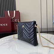 GUCCI | GG Marmont pochette with chain in Black leather - 3