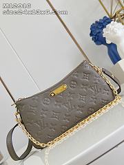 LOUIS VUITTON | Pochette Monogram Empreinte Khaki - 1