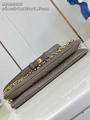 LOUIS VUITTON | Pochette Monogram Empreinte Khaki - 3