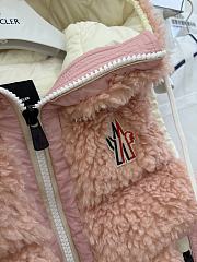 MONCLER | Classic Teddy Hooded Casual Down Vest In Pink - 2