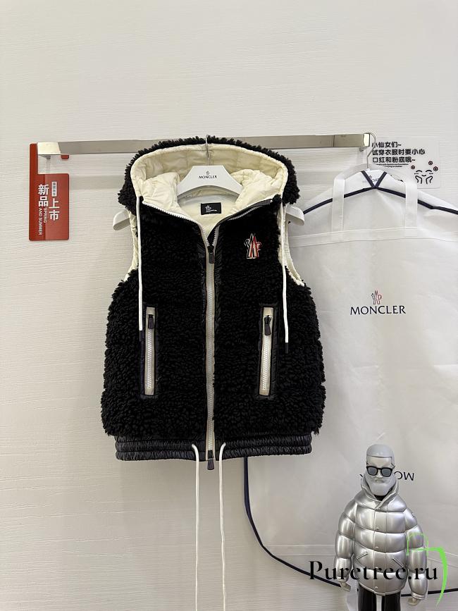 MONCLER | Classic Teddy Hooded Casual Down Vest In Black - 1