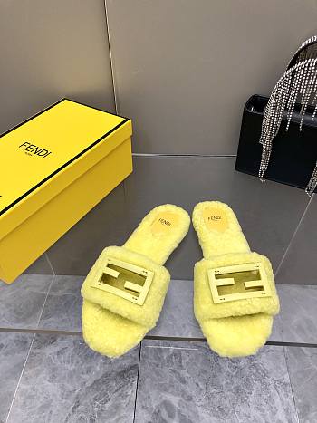 FENDI | Lady Wool Slippers 03