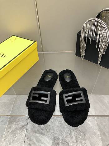 FENDI | Lady Wool Slippers 05