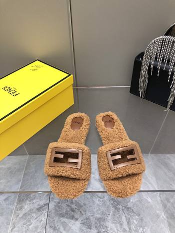 FENDI | Lady Wool Slippers 07