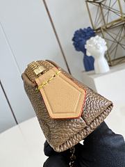 LOUIS VUTTON | Cosmetic Lipstick Pouch Monogram canvas - 3