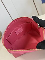LOUIS VUITTON | Cosmetic Pouch PM Tender Bliss - 6