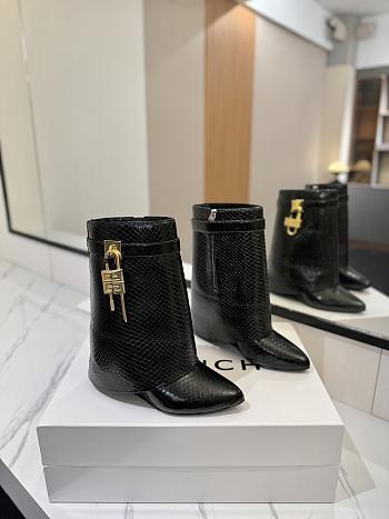 GIVENCHY | Shark Lock Padlock Ankle Boots 03