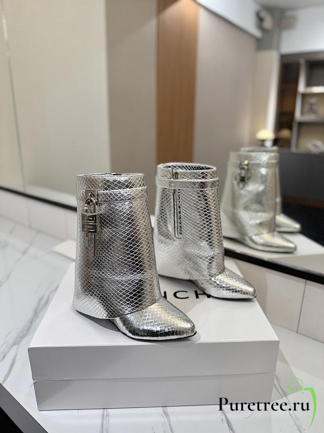 GIVENCHY | Shark Lock Padlock Ankle Boots 05 - 1