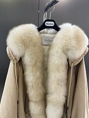 Maxmara fall/winter fur and goose down jacket in beige - 2