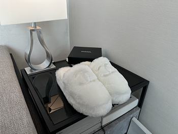 CHANEL | wool slippers 03