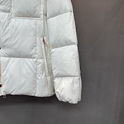 MONCLER | SERFANTO Down Jacket In White - 4