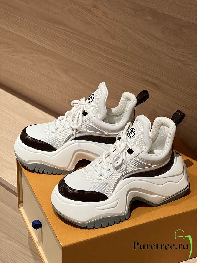 LOUIS VUITTON | Thick-soled height-increasing sneakers 01 - 1