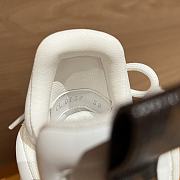 LOUIS VUITTON | Thick-soled height-increasing sneakers 01 - 5
