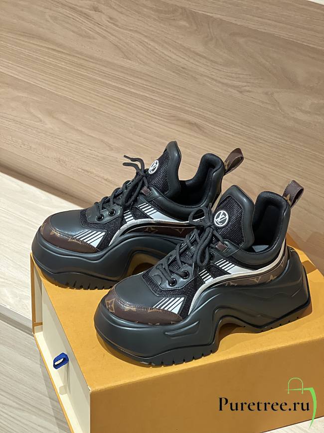 LOUIS VUITTON | Thick-soled height-increasing sneakers 02 - 1