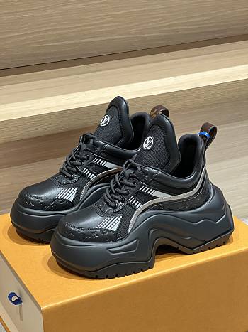 LOUIS VUITTON | Thick-soled height-increasing sneakers 03